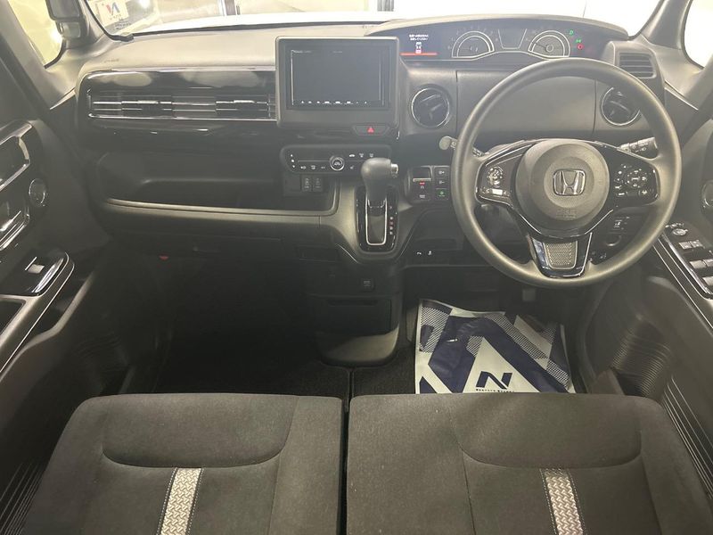 2022 Honda N-BOX CUSTOM 6BA-JF3 (UW-6a9a36dca4bd6)[25]