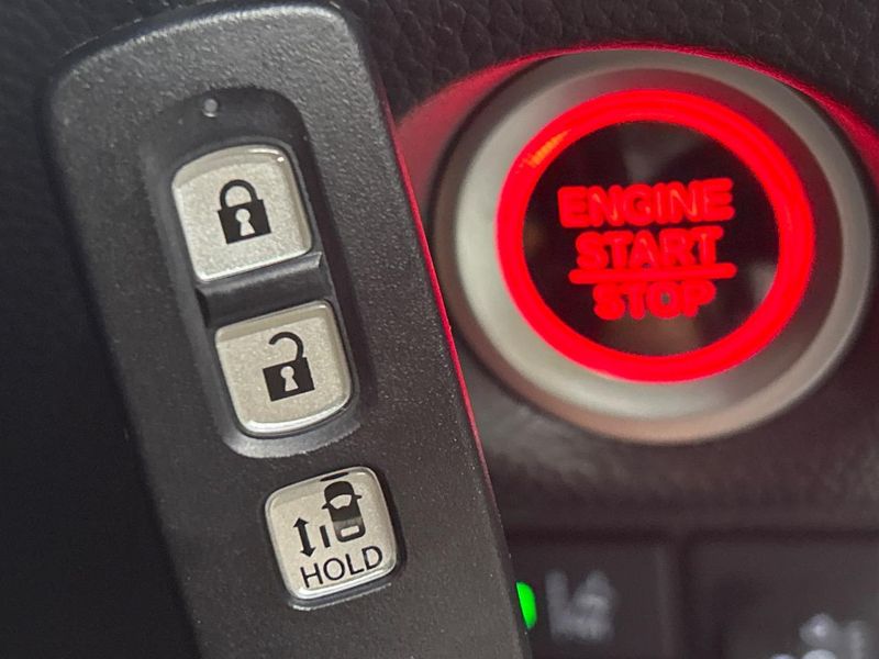 2022 Honda N-BOX CUSTOM 6BA-JF3 (UW-6a9a36dca4bd6)[15]