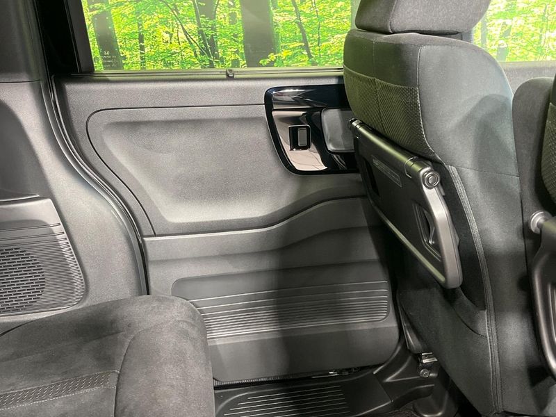 2022 Honda N-BOX CUSTOM 6BA-JF3 (UW-6a9a36ddad1c5)[23]