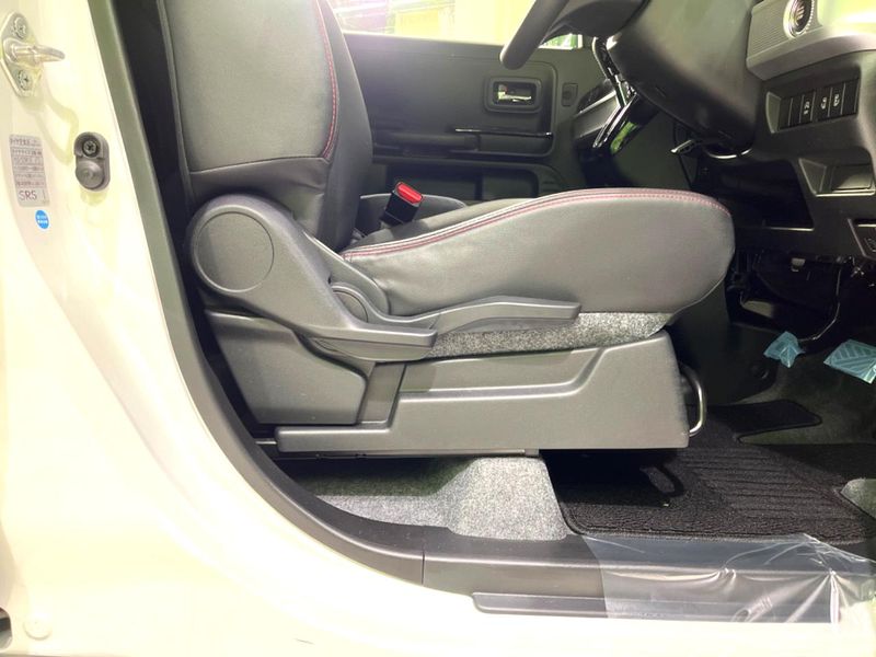 2020 Suzuki Spacia Custom DAA-MK53S (UW-6a9a37cca2232)[19]