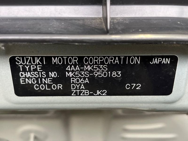 2021 Suzuki Spacia Gear 4AA-MK53S (UW-6a9a37d1c634c)[1]