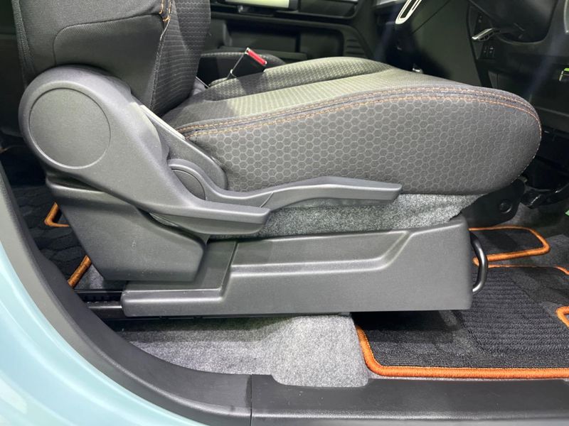 2021 Suzuki Spacia Gear 4AA-MK53S (UW-6a9a37d1c634c)[15]