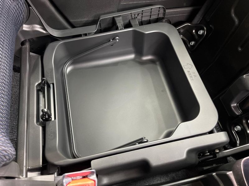 2021 Suzuki Hustler 4AA-MR52S (UW-6a9a37f11cf7b)[19]