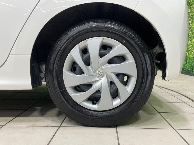 2021 Toyota Yaris 6AA-MXPH10 (UW-6a9a381d7bb82)[18]