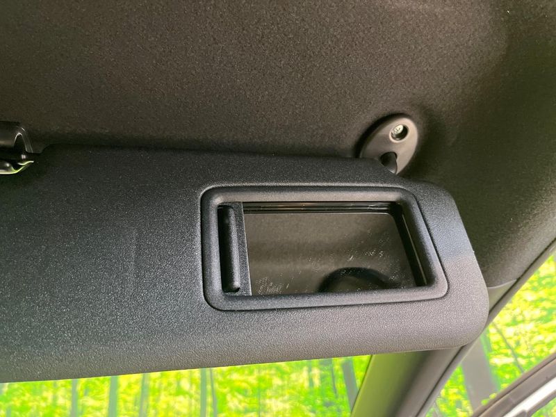 2023 Toyota Yaris 6AA-MXPH15 (UW-6a9a381f6d555)[5]