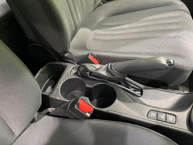 2023 Toyota Yaris 6AA-MXPH15 (UW-6a9a381f6d555)[21]