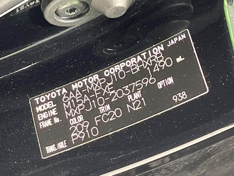 2021 Toyota Yaris Cross 6AA-MXPJ10 (UW-6a9a382110dfd)[1]