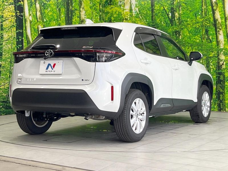 2024 Toyota Yaris Cross 6AA-MXPJ10 (UW-6a9a3829b707f)[8]