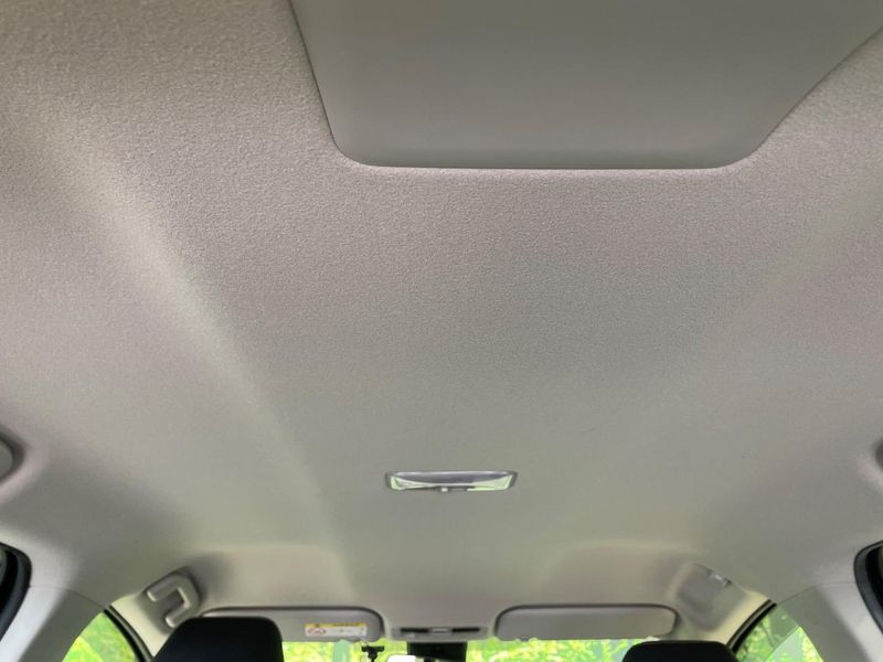 2021 Toyota Aqua 6AA-MXPK11 (UW-6a9a382f5703a)[24]