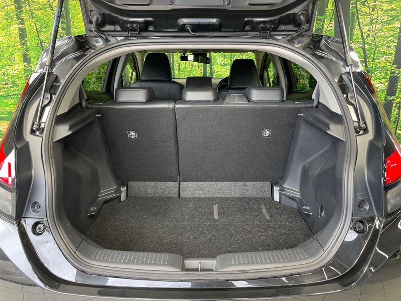 2021 Toyota Aqua 6AA-MXPK11 (UW-6a9a382f5703a)[22]