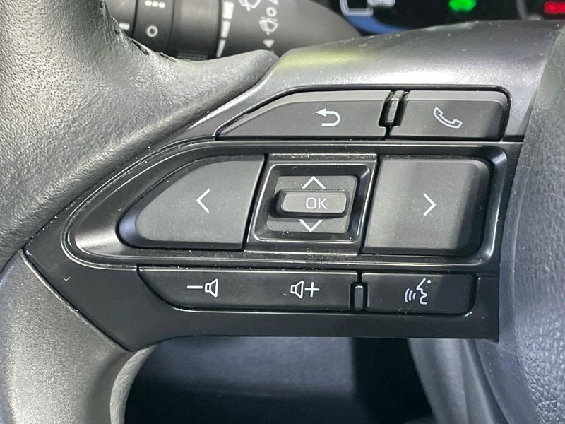 2021 Toyota Aqua 6AA-MXPK11 (UW-6a9a382f5703a)[28]