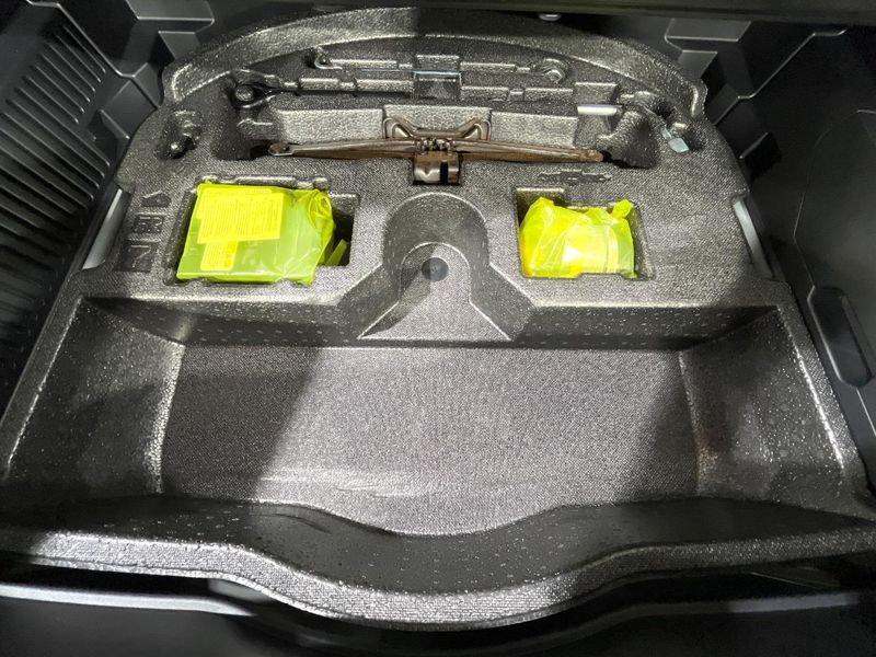 2021 Toyota Harrier 6BA-MXUA80 (UW-6a9a3844717e0)[15]