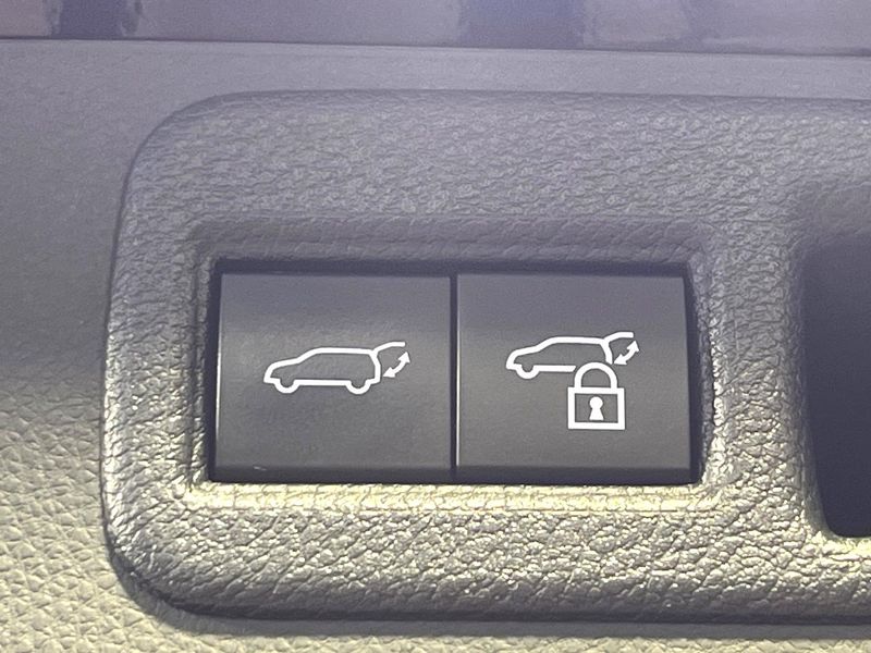 2022 Toyota Harrier 6BA-MXUA80 (UW-6a9a3847b43be)[22]