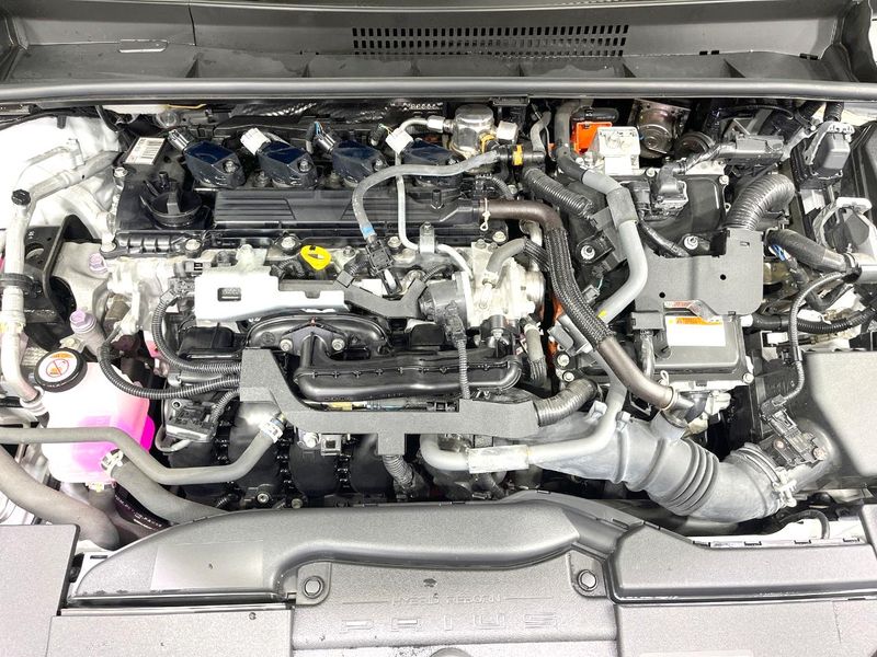 2023 Toyota Prius 6AA-MXWH60 (UW-6a9a385253ed7)[19]