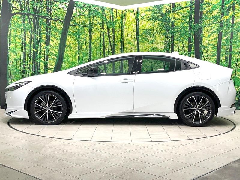 2023 Toyota Prius 6AA-MXWH60 (UW-6a9a385253ed7)[10]