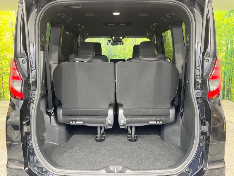 2024 Toyota Noah 6BA-MZRA90W (UW-6a9a3863a8e34)[9]