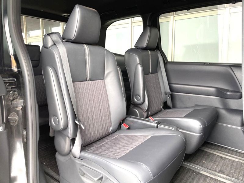 2023 Toyota Noah 6BA-MZRA95W (UW-6a9a38689904b)[19]