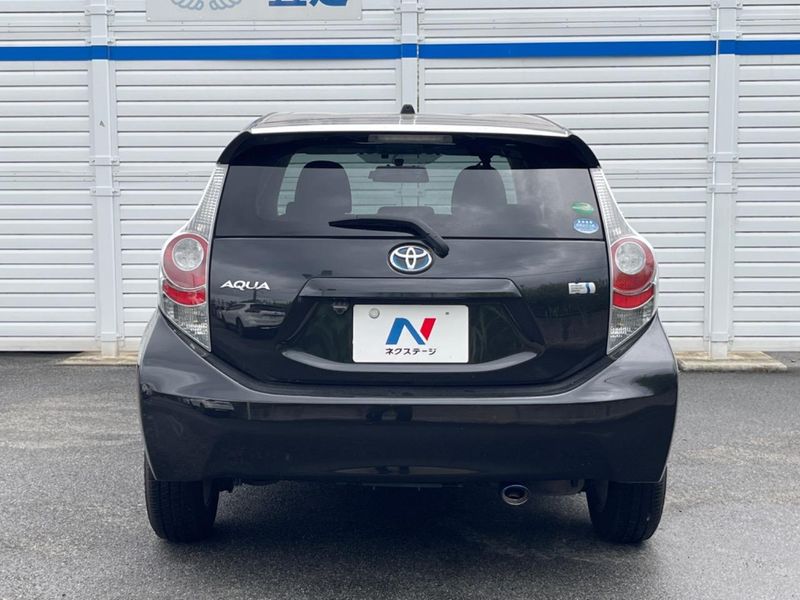 2014 Toyota Aqua DAA-NHP10 (UW-6a9a3872d61ff)[24]