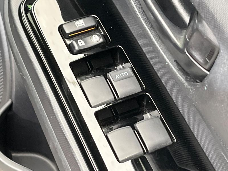 2017 Toyota Aqua DAA-NHP10 (UW-6a9a387d2a81d)[20]