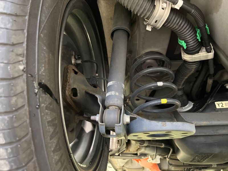 2017 Toyota Aqua DAA-NHP10 (UW-6a9a387d2a81d)[5]