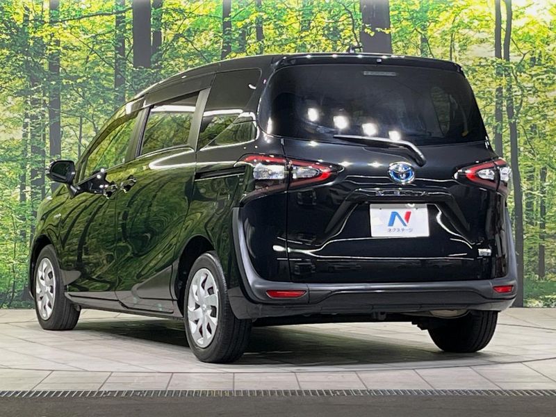 2017 Toyota Sienta DAA-NHP170G (UW-6a9a3883c8b95)[10]