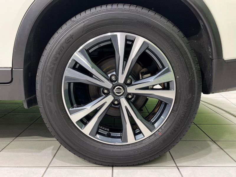 2019 Nissan X-Trail DBA-NT32 (UW-6a9a3895aa51a)[14]