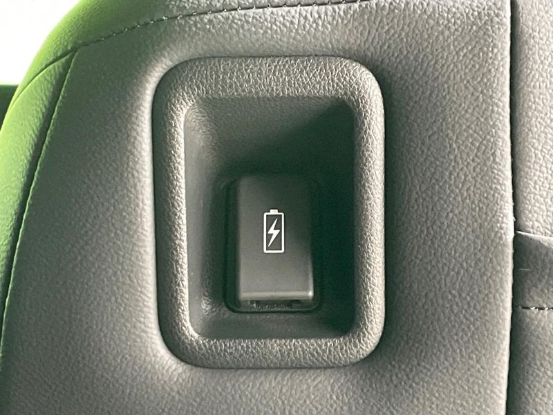2023 Honda Step Wagon 6AA-RP8 (UW-6a9a38a78b48c)[24]