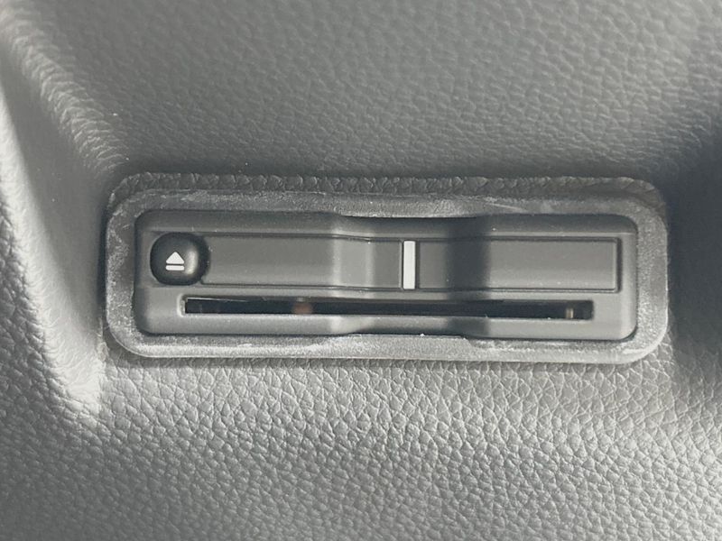 2024 Honda Step Wagon 6AA-RP8 (UW-6a9a38a8e7aab)[22]