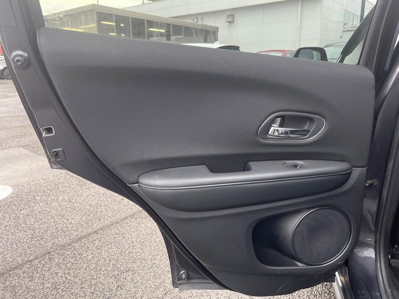 2015 Honda Vezel DAA-RU3 (UW-6a9a38ace2638)[17]