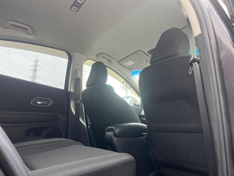 2015 Honda Vezel DAA-RU3 (UW-6a9a38ace2638)[19]