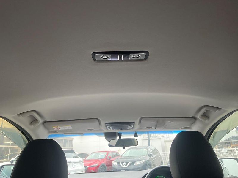 2015 Honda Vezel DAA-RU3 (UW-6a9a38ace2638)[24]