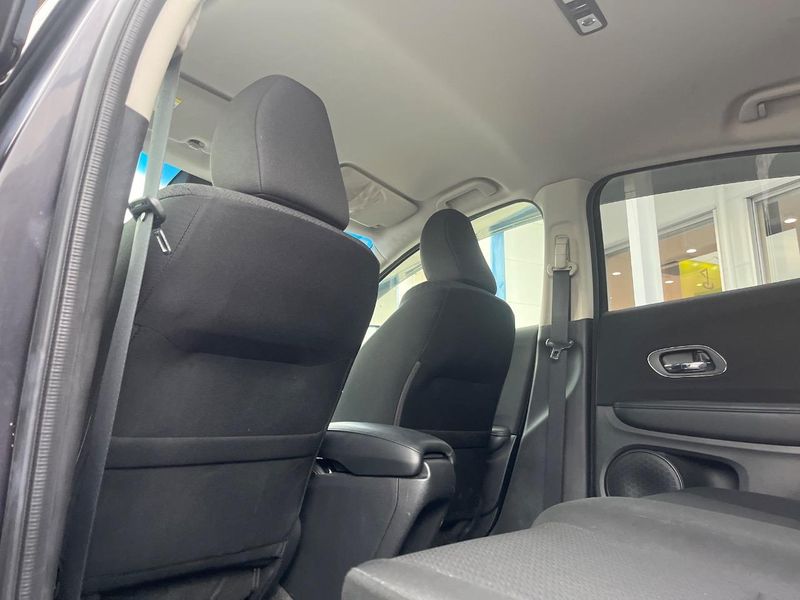 2015 Honda Vezel DAA-RU3 (UW-6a9a38ace2638)[16]