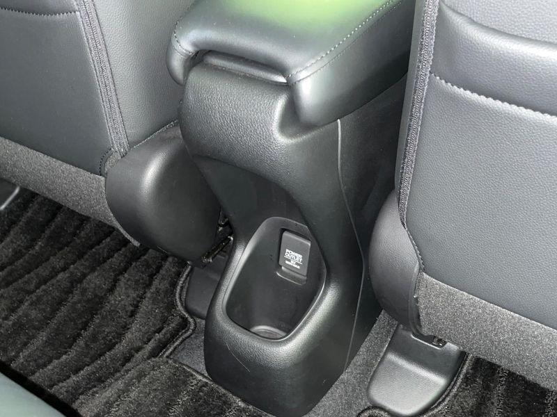2018 Honda Vezel DAA-RU3 (UW-6a9a38af6a712)[23]