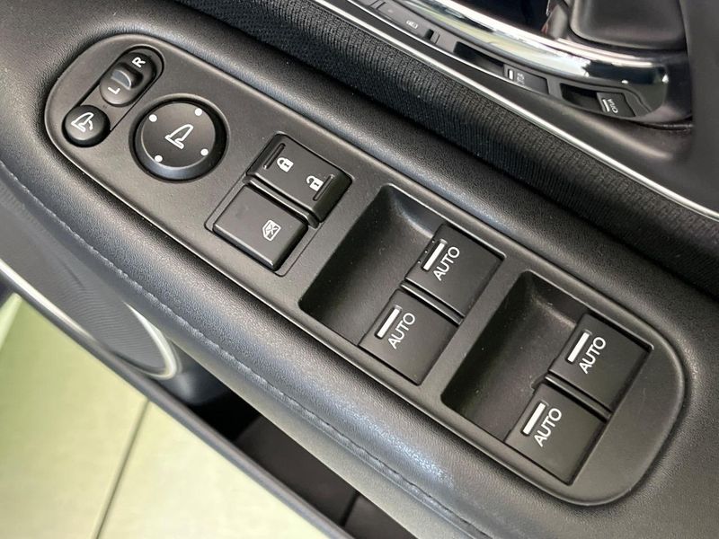 2018 Honda Vezel DAA-RU3 (UW-6a9a38af6a712)[16]