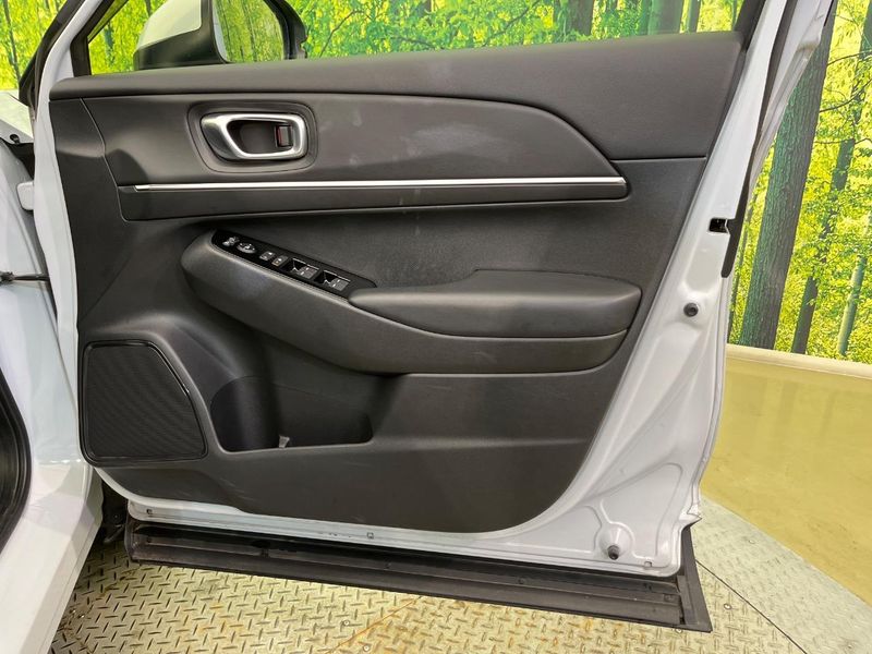 2021 Honda Vezel 6AA-RV5 (UW-6a9a38b49edd8)[24]