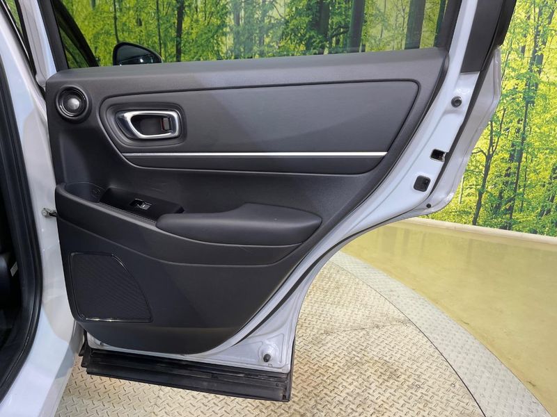 2021 Honda Vezel 6AA-RV5 (UW-6a9a38b49edd8)[18]