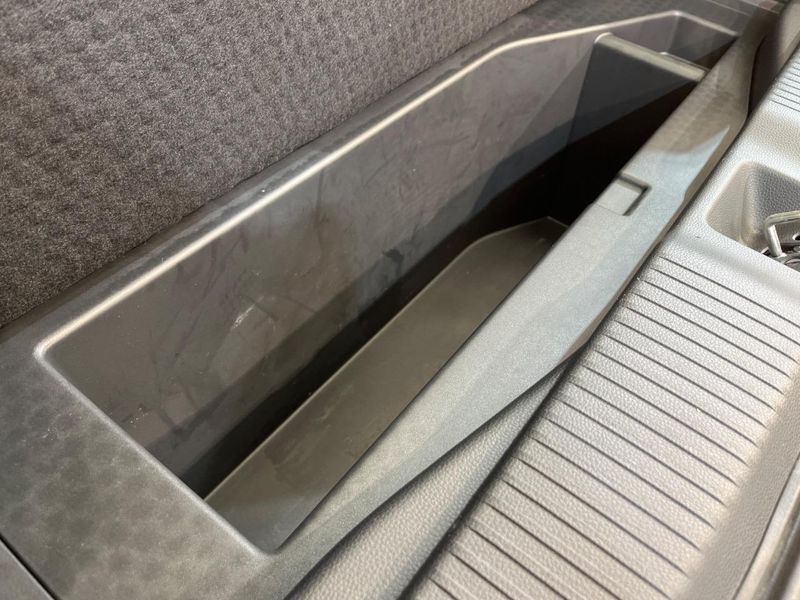 2021 Honda Vezel 6AA-RV5 (UW-6a9a38b49edd8)[15]