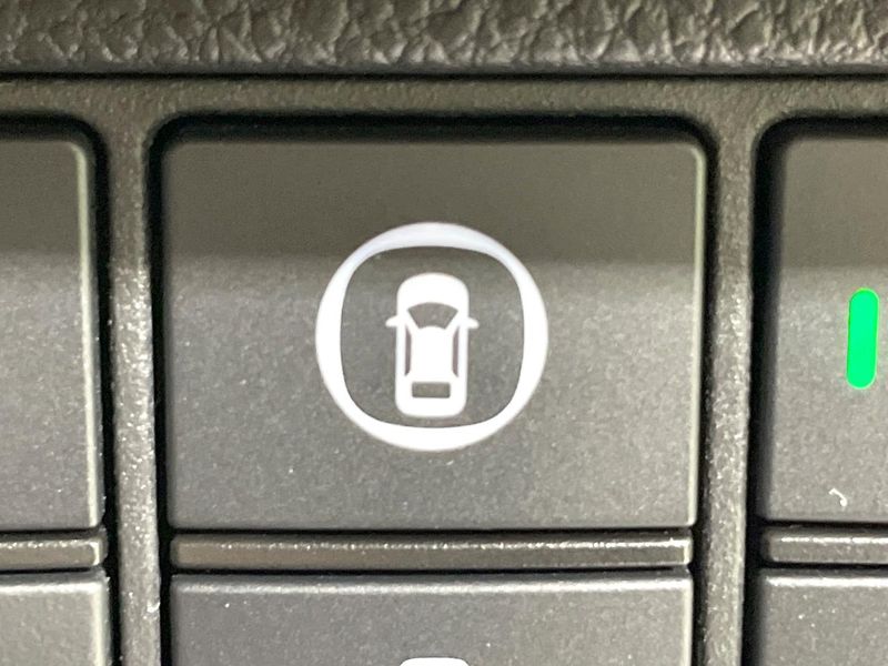 2022 Honda Vezel 6AA-RV5 (UW-6a9a38b8b3771)[25]