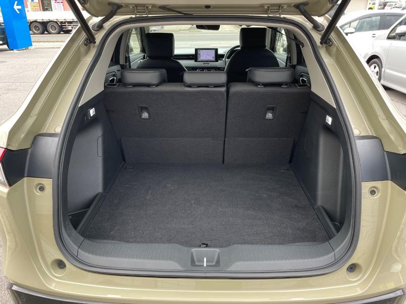 2021 Honda Vezel 6AA-RV6 (UW-6a9a38c096958)[25]