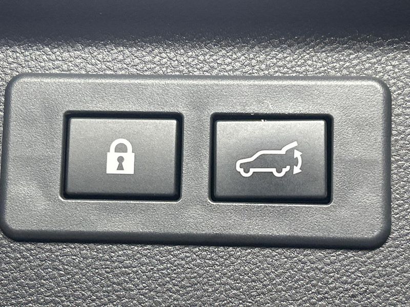 2020 Subaru Forester 5AA-SKE (UW-6a9a38d9e4f62)[8]