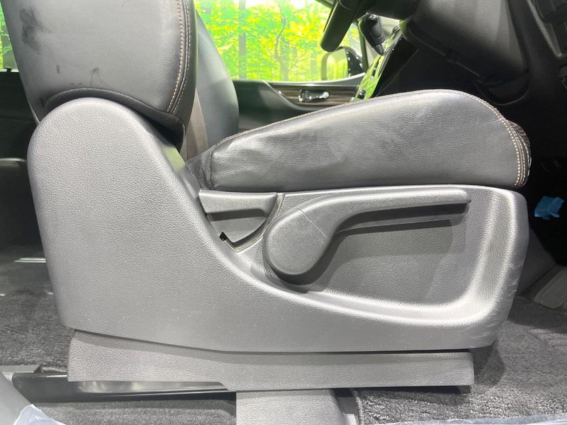 2014 Nissan Elgrand DBA-TE52 (UW-6a9a38e9273f3)[10]