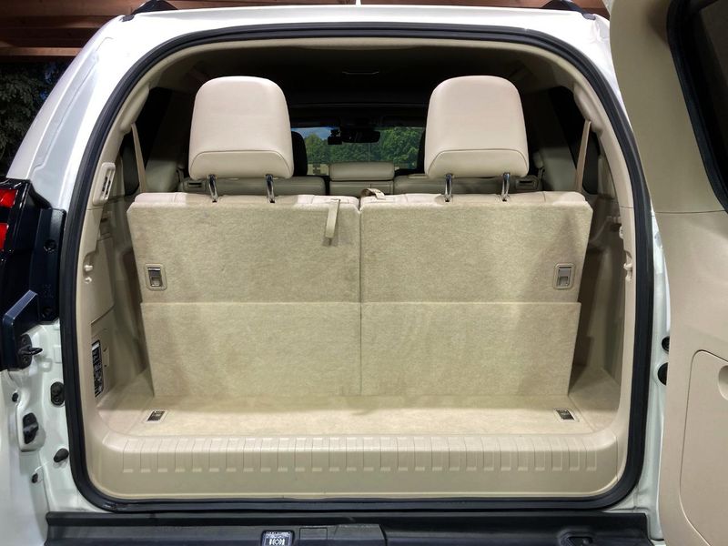 2023 Toyota Land Cruiser Prado 3BA-TRJ150W (UW-6a9a38f515dcf)[29]