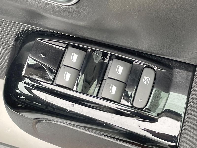 2019 Citroen C3 ABA-B6HN01 (UW-6a9a390734cb0)[25]