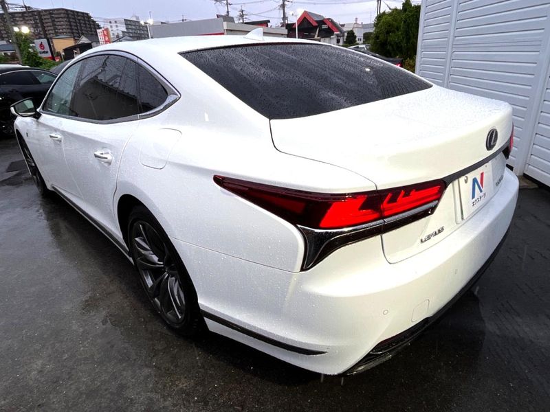 2018 Lexus LS DBA-VXFA50 (UW-6a9a391208f2d)[16]