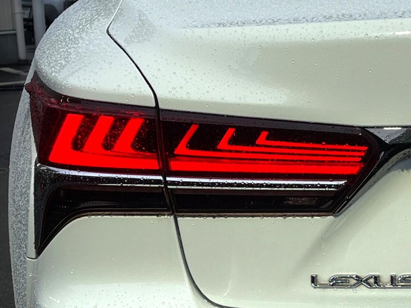 2018 Lexus LS DBA-VXFA50 (UW-6a9a391208f2d)[18]