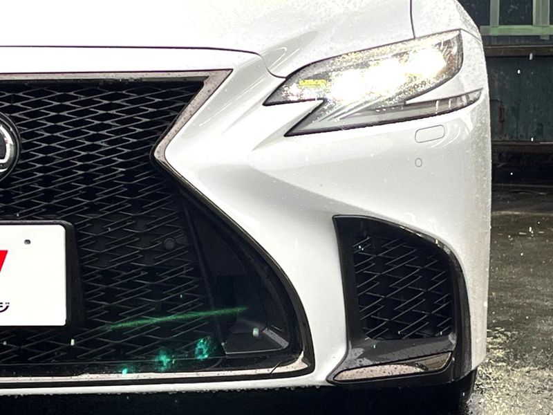 2018 Lexus LS DBA-VXFA50 (UW-6a9a391208f2d)[11]
