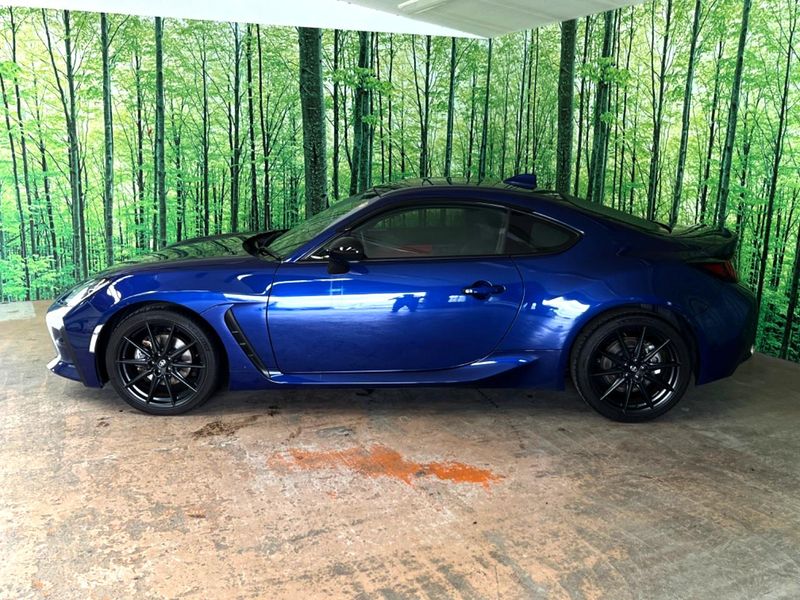 2022 Toyota GR86 3BA-ZN8 (UW-6a9a39434888b)[13]