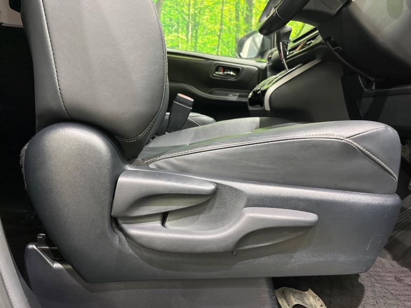 2016 Toyota Esquire DBA-ZRR80G (UW-6a9a394974055)[18]