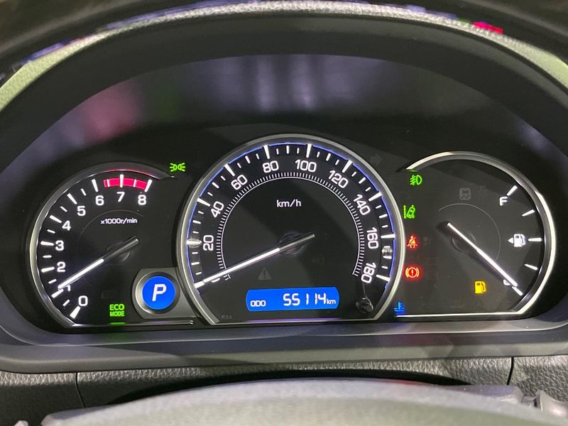 2016 Toyota Esquire DBA-ZRR80G (UW-6a9a394974055)[28]