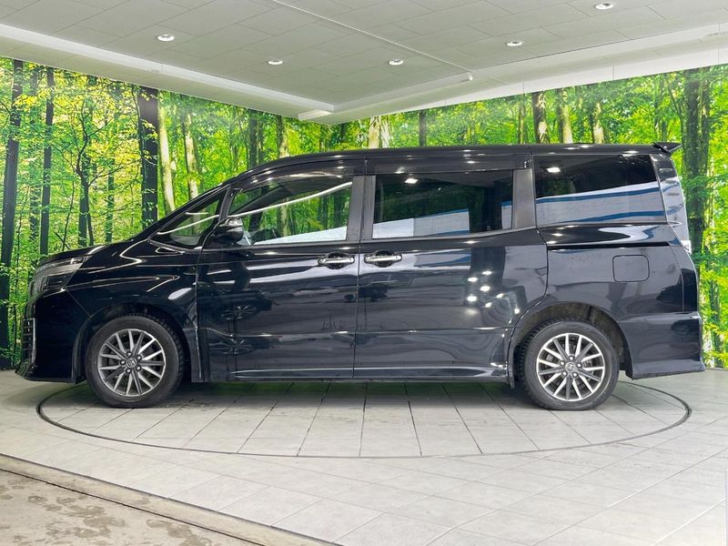 2017 Toyota Voxy DBA-ZRR80W (UW-6a9a394b5aede)[5]